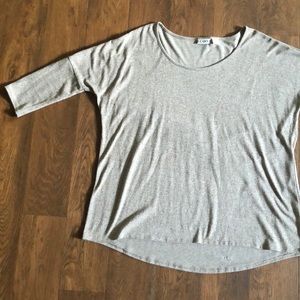 LARGE CATO 3/4” SLEEVE TOP